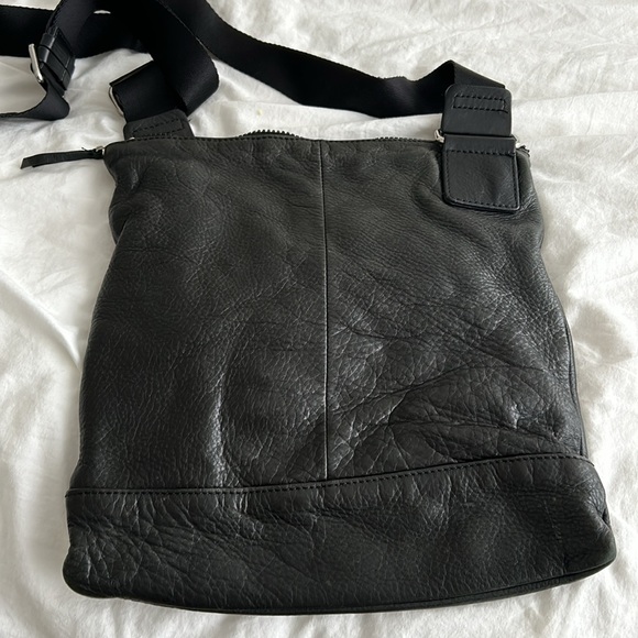 ⭐️MESSENGER CROSSBODY BAG⭐️ - Picture 2 of 9